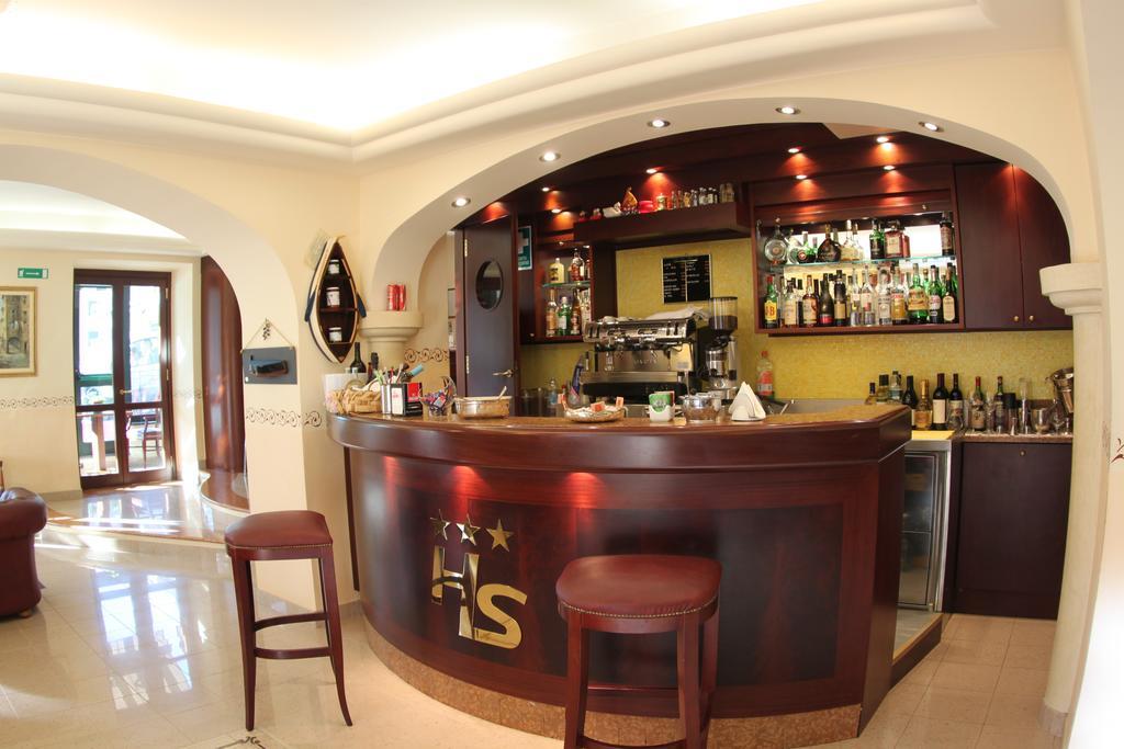 Hotel Stella Rapallo Exteriör bild