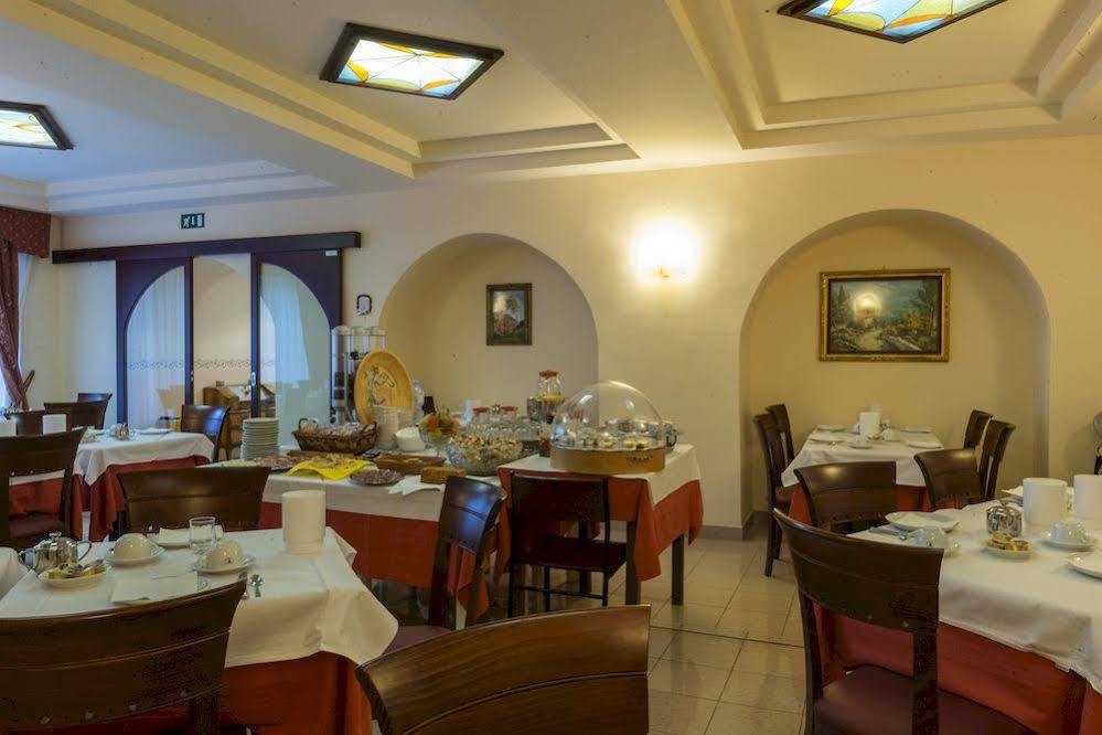 Hotel Stella Rapallo Exteriör bild