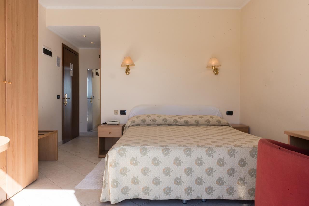 Hotel Stella Rapallo Exteriör bild