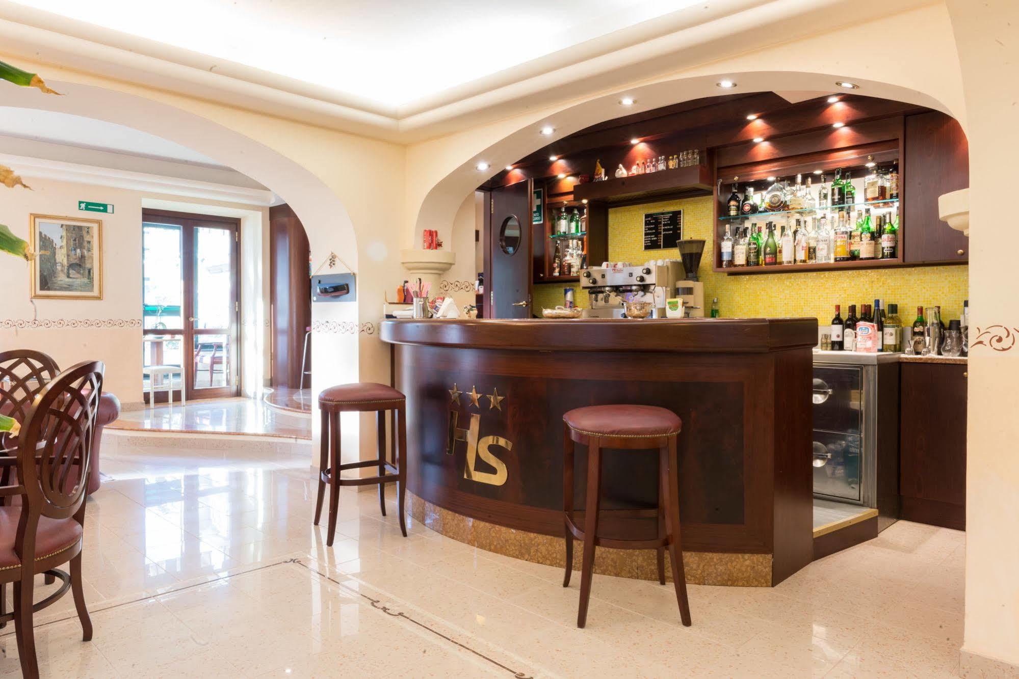 Hotel Stella Rapallo Exteriör bild