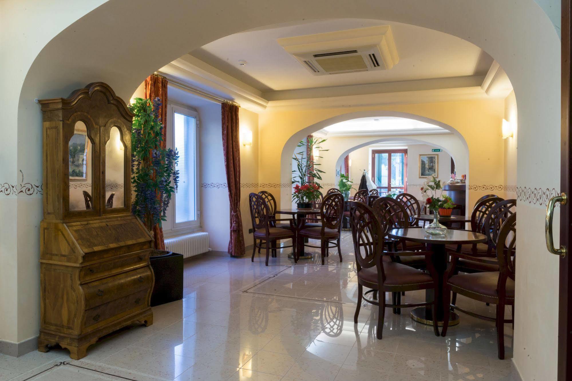 Hotel Stella Rapallo Exteriör bild
